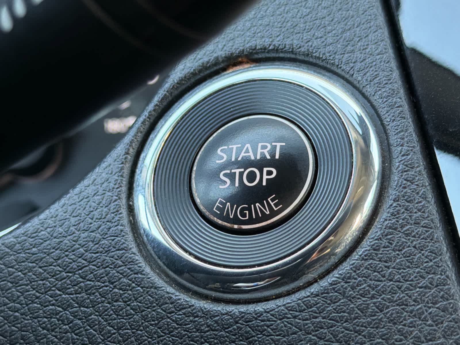 Used 2020 Nissan Rogue Sport SV FWD image 22