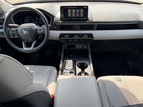 Used 2025 Honda Pilot EX-L image 36