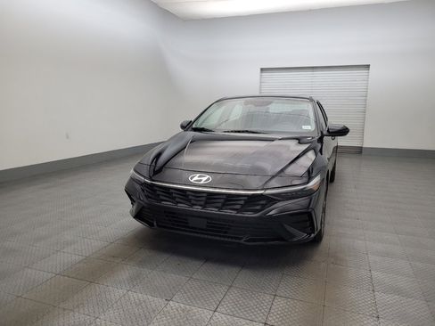 Used 2024 Hyundai Elantra SEL w/ Convenience Package image 15