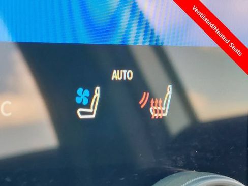 Used 2026 Toyota bZ Woodland AWD/4WD image 14