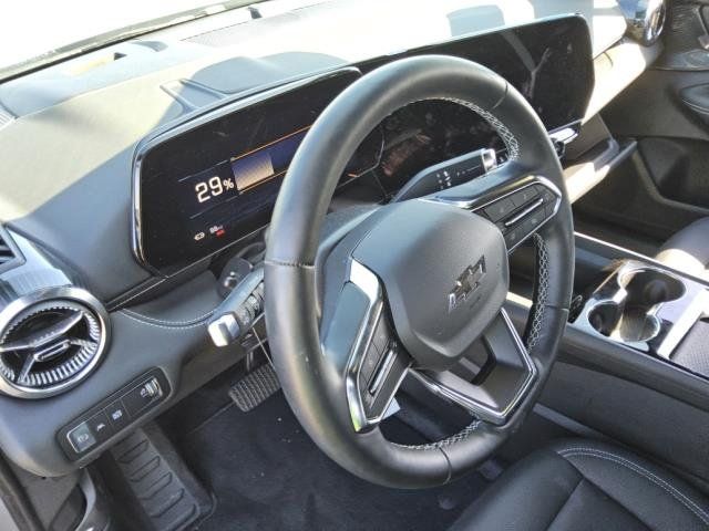Used 2025 Chevrolet Blazer EV LT FWD image 5