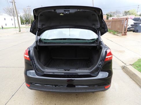 Used 2018 Ford Focus SE FWD image 22