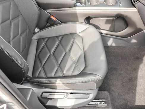 New 2026 Volkswagen Atlas Cross Sport SE image 43