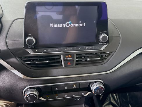 Used 2021 Nissan Altima 2.5 SV image 18