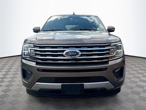 Used 2019 Ford Expedition XLT w/ Equipment Group 202A image 2