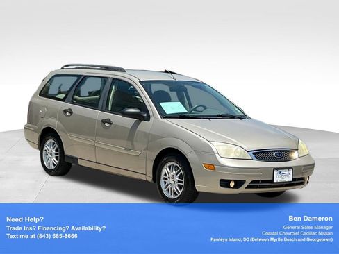 Used 2006 Ford Focus ZXW Wagon FWD image 3