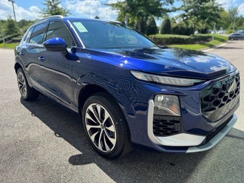 New 2026 Audi Q3 quattro 2.0T AWD/4WD image 5