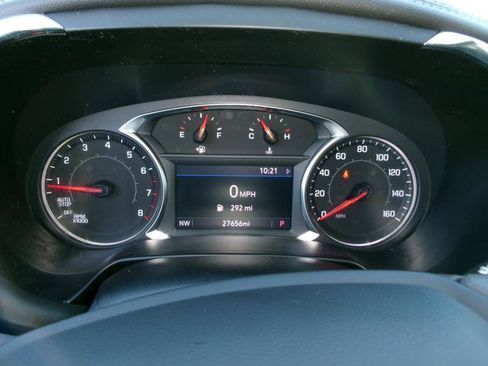 Used 2025 Chevrolet Blazer LT FWD image 14