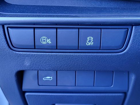 Used 2025 MAZDA MAZDA3 s image 19