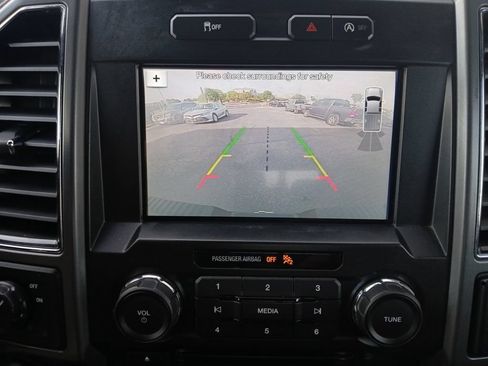 Used 2018 Ford F150 XLT w/ Equipment Group 302A Luxury RWD image 9