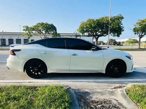 Used 2019 Nissan Maxima SR w/ Premium Package FWD image 6