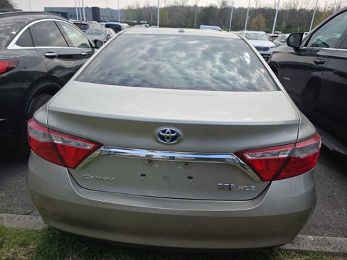 Used 2017 Toyota Camry XLE image 6