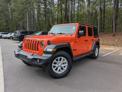 Used 2023 Jeep Wrangler Sport S image 1