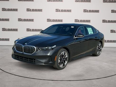 New 2026 BMW 530i xDrive w/ Premium Package image 1