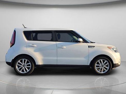 Used 2019 Kia Soul + FWD image 8