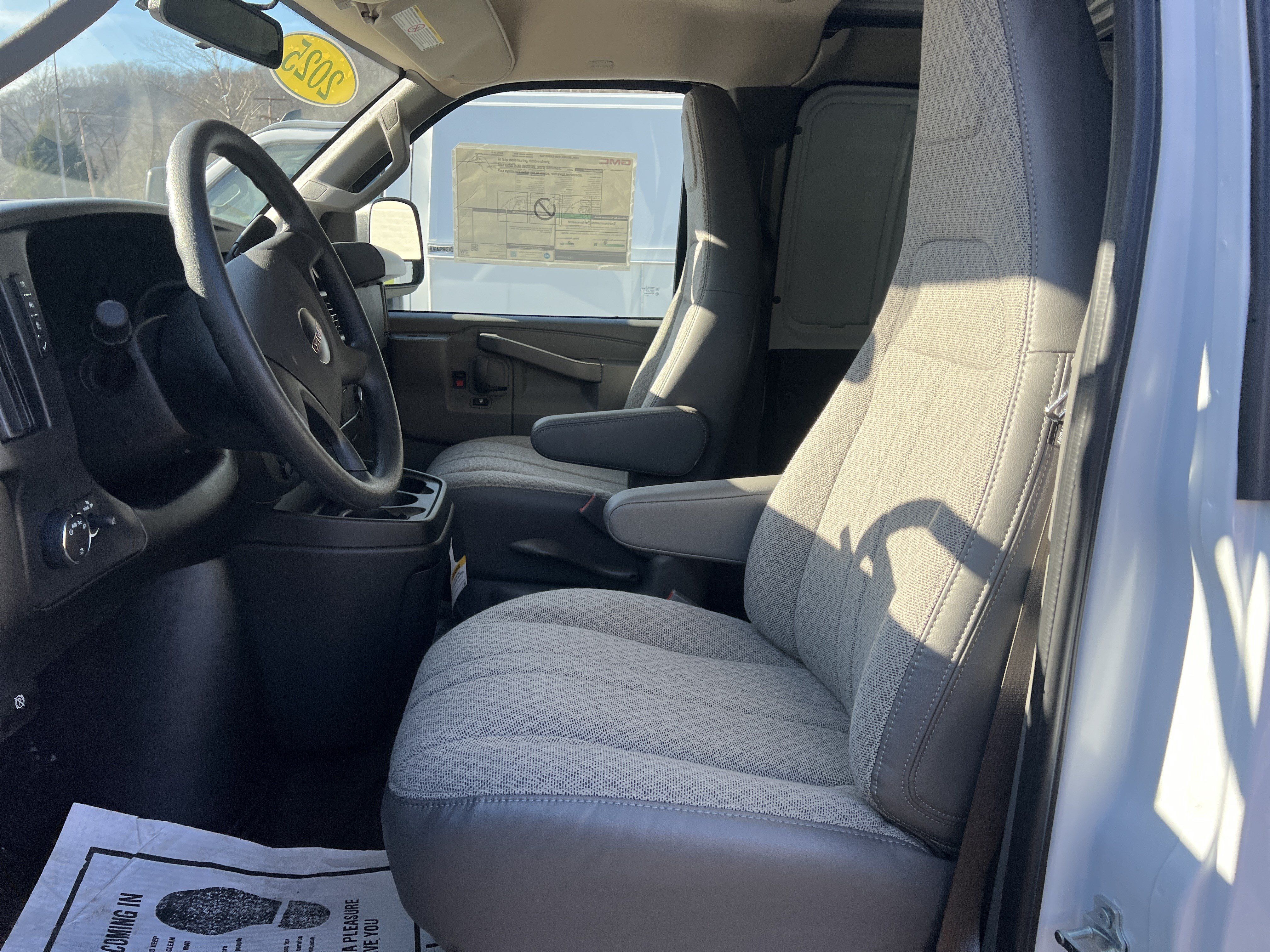 New 2025 GMC Savana 2500 RWD image 7
