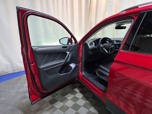 Certified 2023 Volkswagen Tiguan SE AWD/4WD image 11