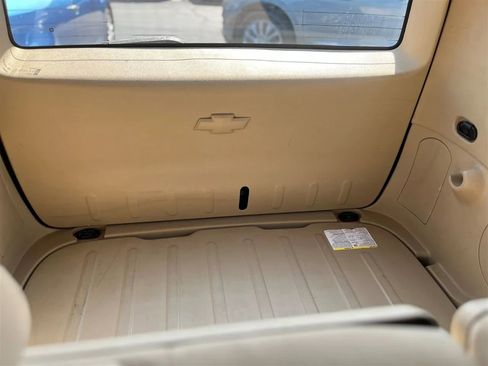 Used 2010 Chevrolet HHR LS image 17