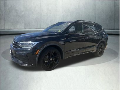 Used 2024 Volkswagen Tiguan SE R-Line