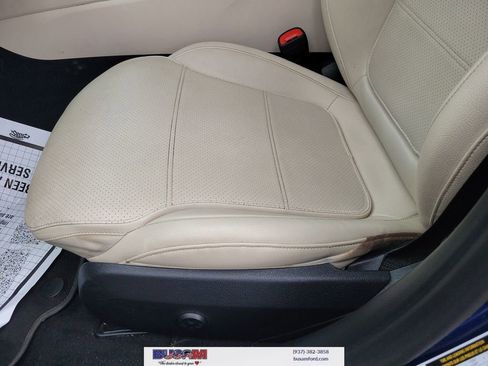 Used 2023 Mercedes-Benz C 300 4MATIC Sedan image 12