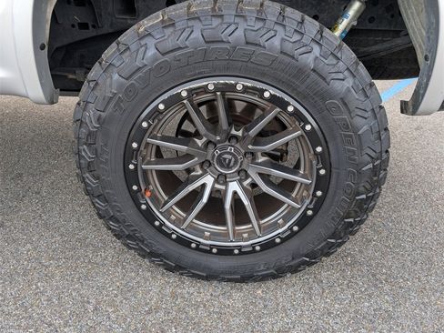 Used 2019 Ford F150 Platinum w/ Equipment Group 701A Luxury image 37