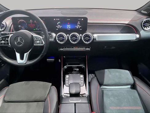 Used 2023 Mercedes-Benz EQB 350 4MATIC SUV image 15