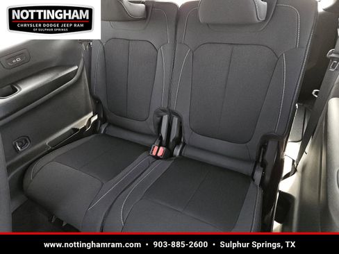 New 2025 Jeep Grand Cherokee L Laredo w/ Luxury Tech Group I image 9