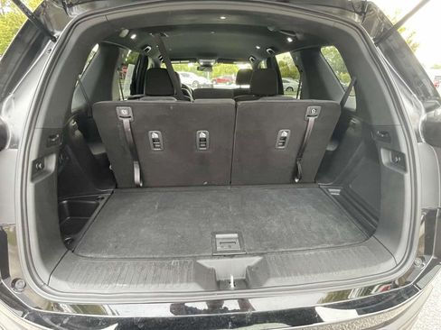 Used 2025 Honda Pilot Sport image 10