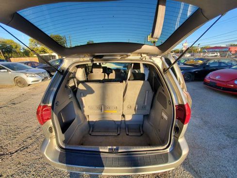 Used 2004 Toyota Sienna LE image 16