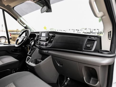 Used 2021 Ford Transit 350 XLT image 9
