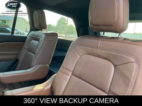 Used 2023 Lincoln Aviator Reserve w/ Equipment Group 201A AWD/4WD image 10