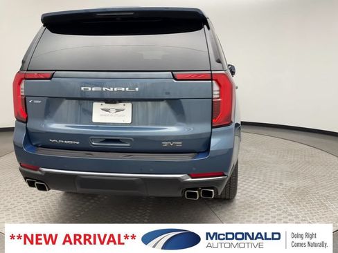 Used 2025 GMC Yukon Denali Ultimate AWD/4WD image 3