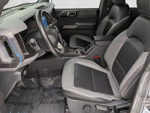 Used 2023 Ford Bronco Black Diamond image 16