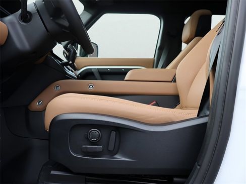 New 2026 Land Rover Defender 110 S image 36