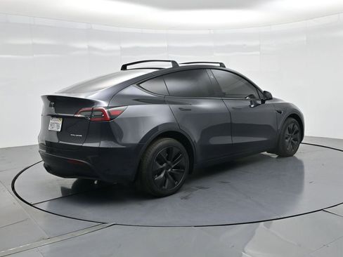 Used 2025 Tesla Model Y Long Range image 7