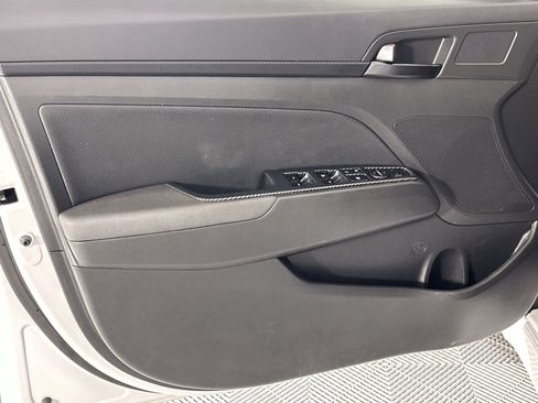 Used 2017 Hyundai Elantra Sport FWD image 29