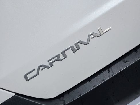 New 2026 Kia Carnival EX image 10