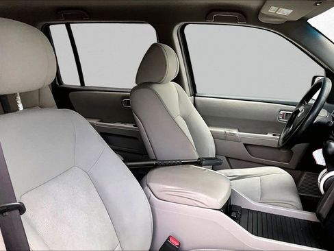 Used 2011 Honda Pilot LX image 29