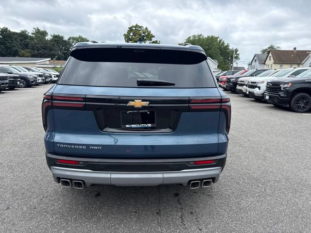 Used 2026 Chevrolet Traverse LT w/ Driver Confidence Package AWD/4WD image 8
