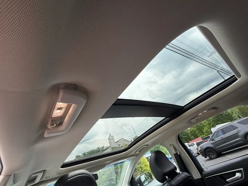 Used 2019 Ford Edge SEL w/ Equipment Group 201A AWD/4WD image 31
