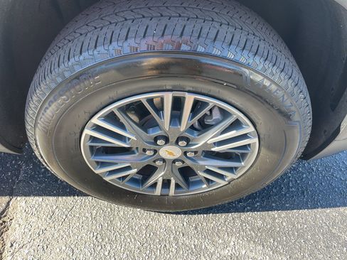 Certified 2025 Chevrolet Traverse LT image 5