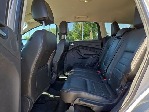 Used 2015 Ford Escape Titanium FWD image 13