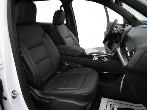 New 2026 Chevrolet Traverse LT w/ Driver Confidence Package image 27