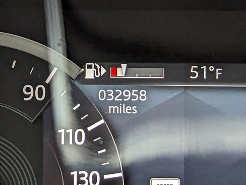 Used 2023 Jaguar F-PACE S image 19