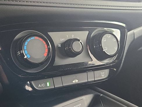 Used 2021 Honda HR-V Sport image 18