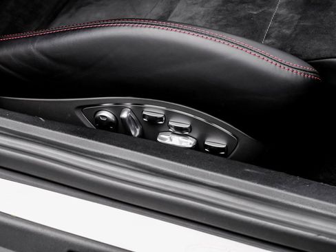 Used 2015 Porsche 911 GT3 image 41