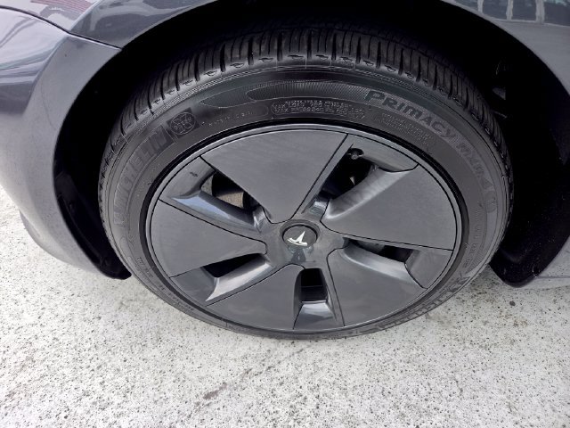Used 2023 Tesla Model 3 Standard Range RWD image 8