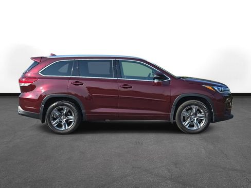 Certified 2019 Toyota Highlander Limited Platinum AWD/4WD image 4