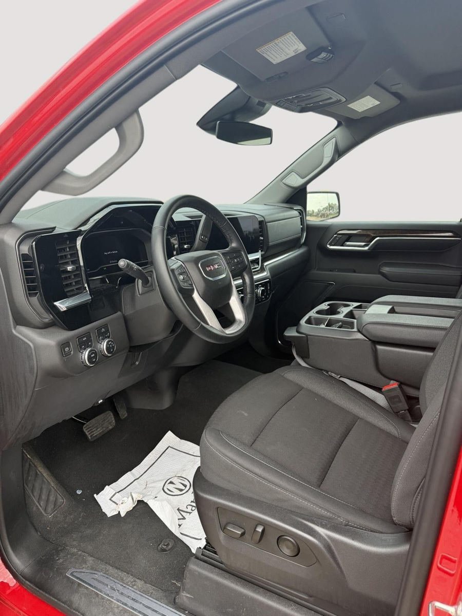 Used 2024 GMC Sierra 1500 Elevation AWD/4WD image 8