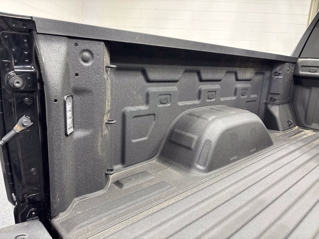 Used 2023 GMC Sierra 1500 Pro w/ Graphite Edition AWD/4WD image 35